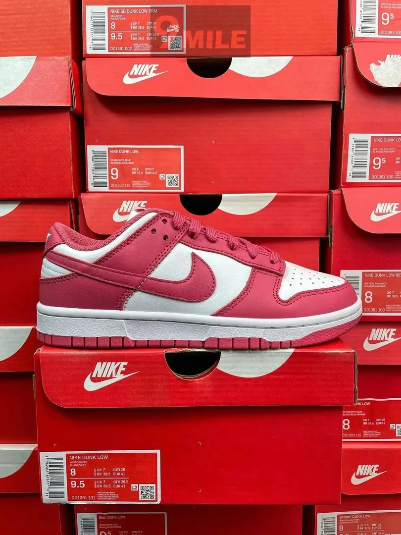 Nike Dunk Low Skate Shoes — photo 4