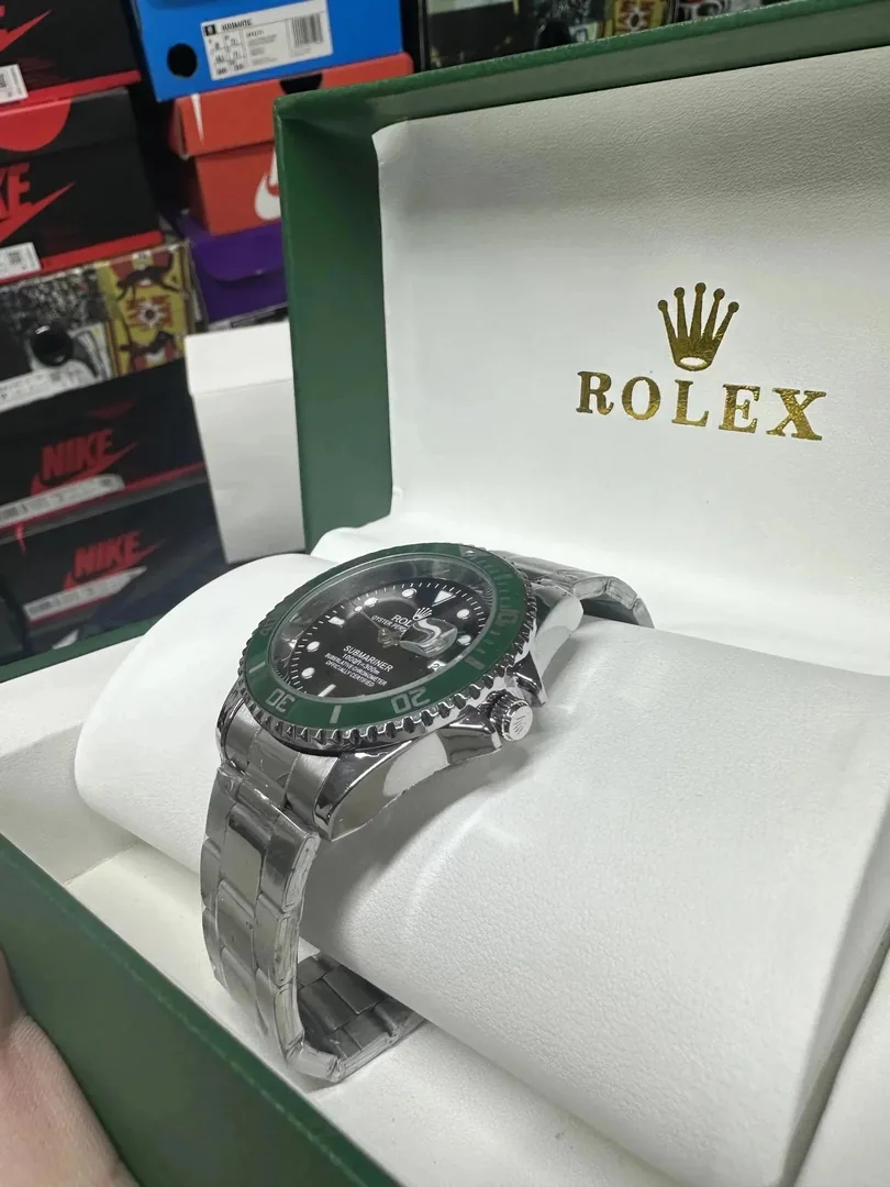 Rolex Submariner Green Bezel Watch — Photo 5