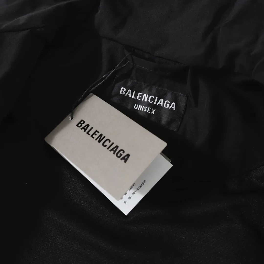 Jacket And Tee Set — Photo 12
