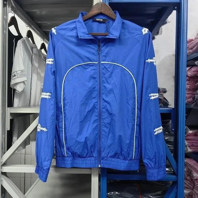 Hooded Windbreaker Set — Photo 3