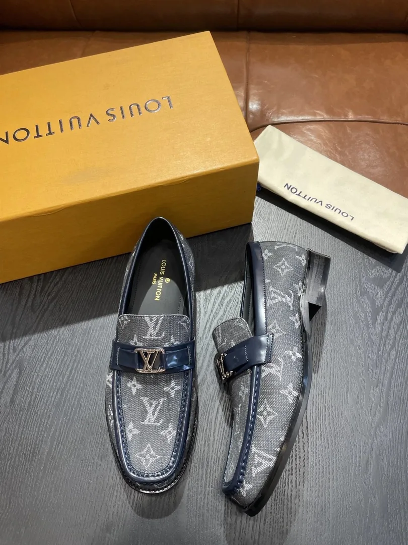 Louis Vuitton Leather Sneakers — QC