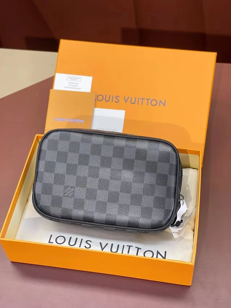 Louis Vuitton Classic Handbag — photo 2