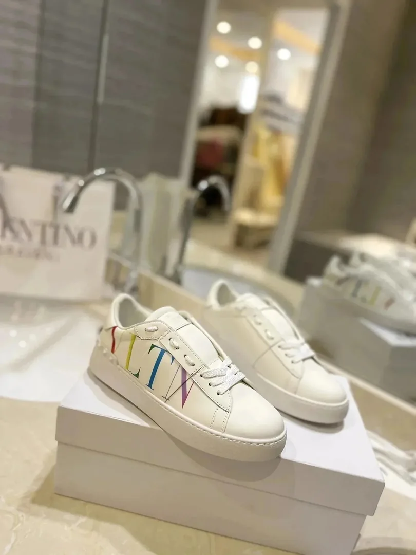 Valentino Louis Vuitton White Trainers — Photo 2