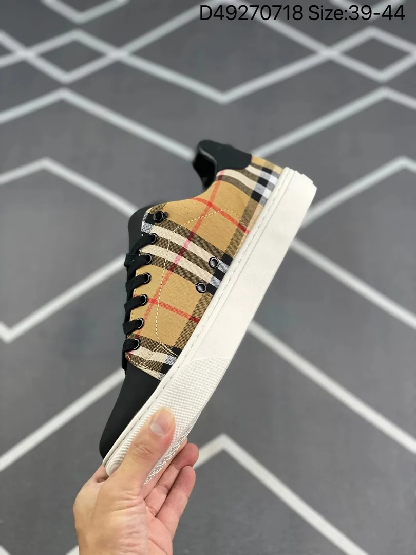 Burberry Vintage Check Sneaker White Black Rainbow Plaid Sneakers — Photo 3