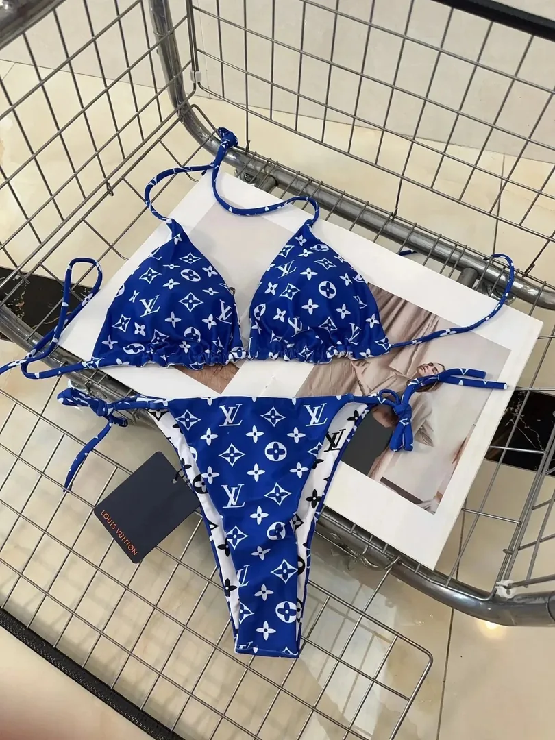 Swimsuit 009 — Photo 14