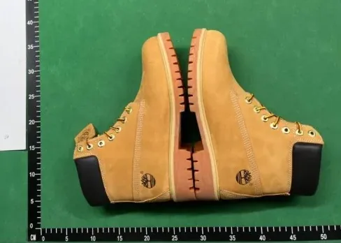 Timberland 6-Inch Premium Boot Wheat Brown Lace-Up Boots — Photo 13