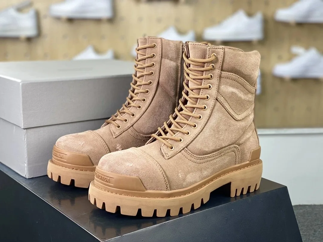 Balenciaga Strike Boot White Distressed Platform Boots — photo 2