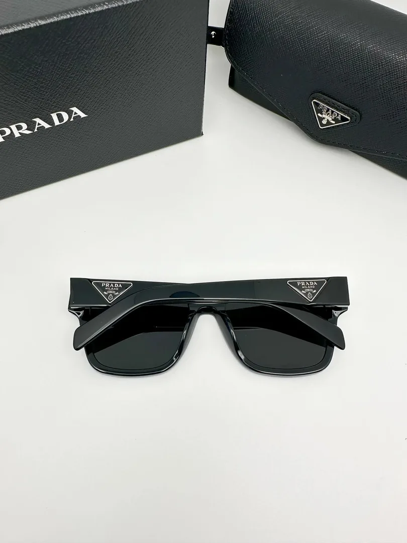 Prada Sunglasses — Photo 5