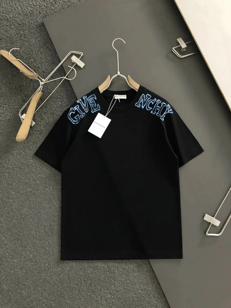 Balenciaga Graphic Print T-Shirt Collection — QC