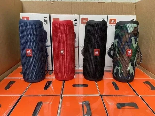 JBL Flip 5 Speaker — Photo 5