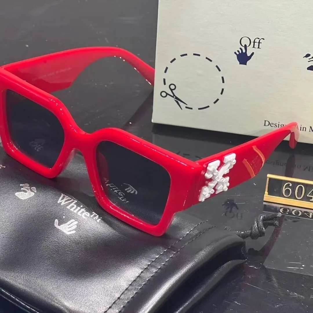 Thick Square Frame Sunglasses — Photo 14