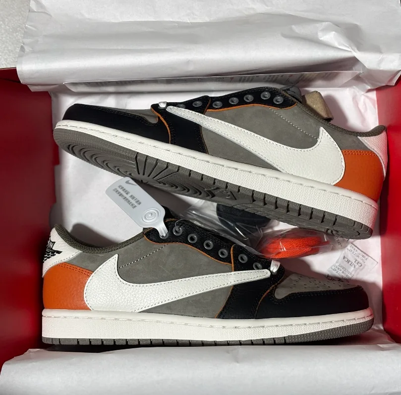 Air Jordan 1 Travis Scott Camo — Photo 2