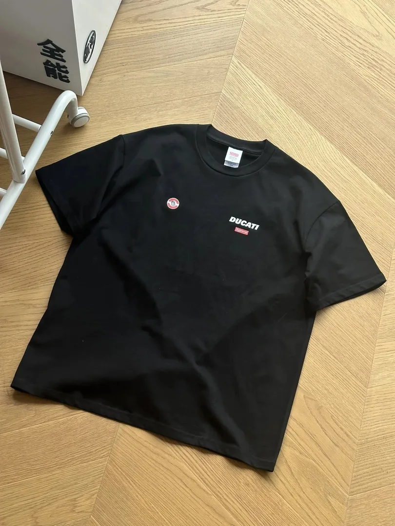 Logo Print Short-Sleeve Tee — Photo 6
