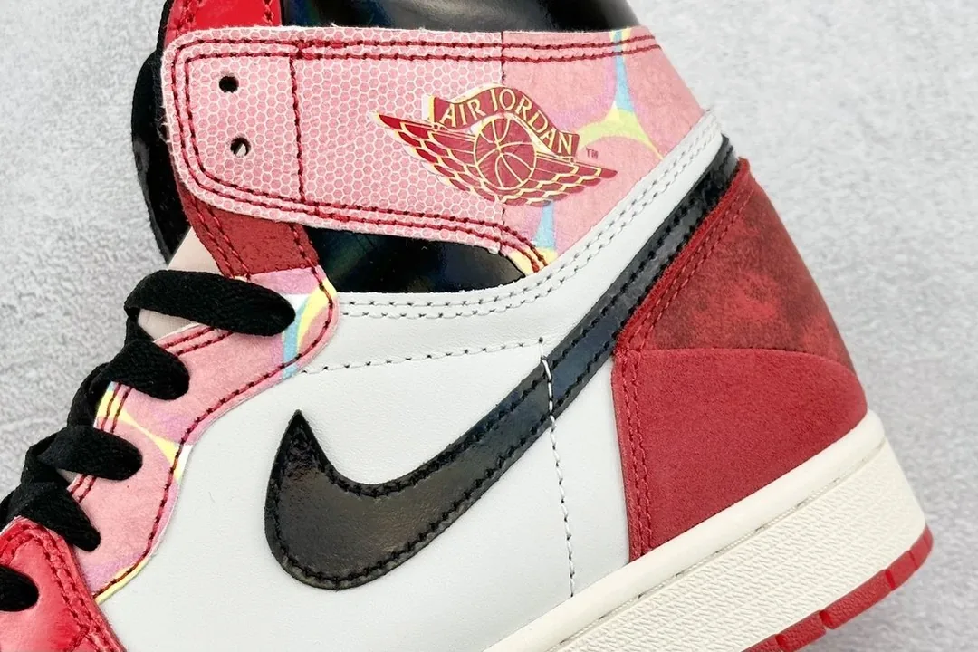 Air Jordan 1 Spider-Man Red — Photo 9