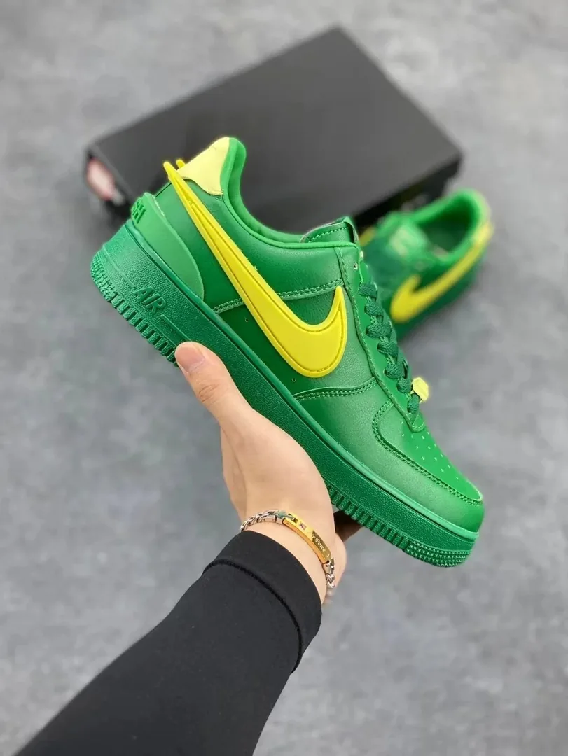 Nike Air Force 1 Low-Top Summer Sneakers — Photo 7