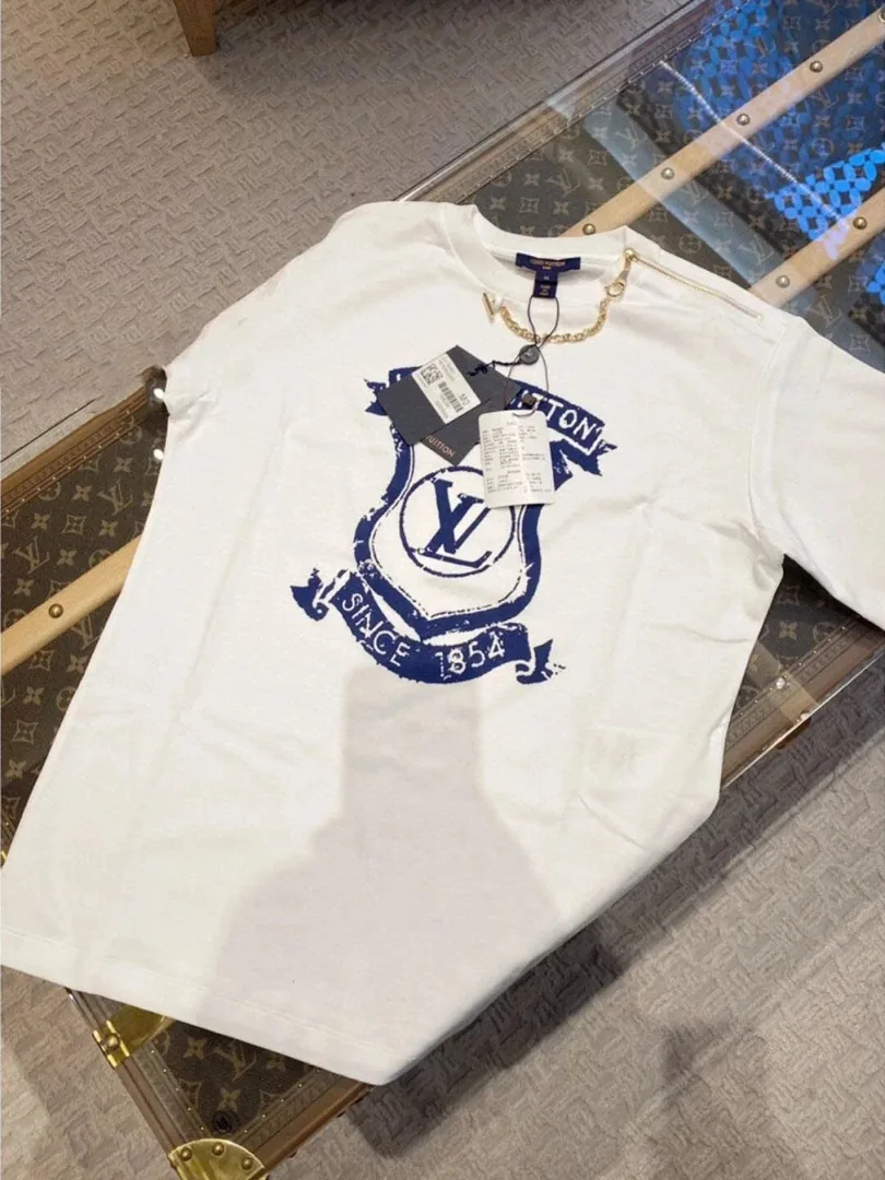 Lightweight Summer T-Shirt — Photo 6