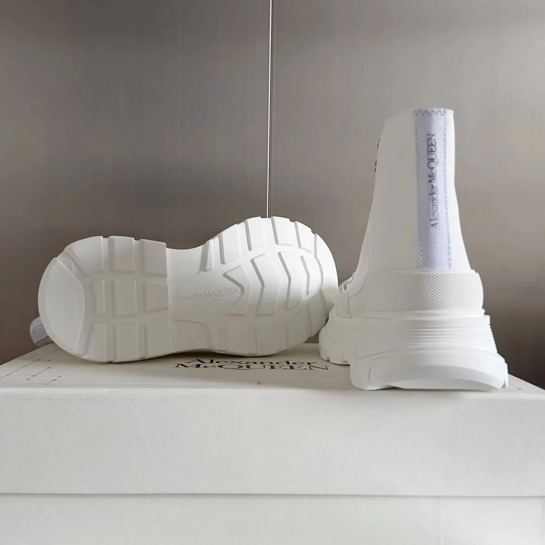 Alexander McQueen Tread Slick White Sneakers — Photo 13