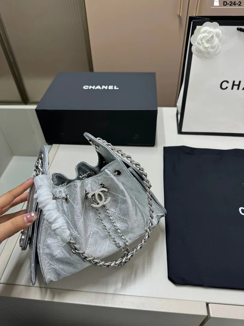 Chanel Hippie Underarm Tote Bag — Zdjęcie 7