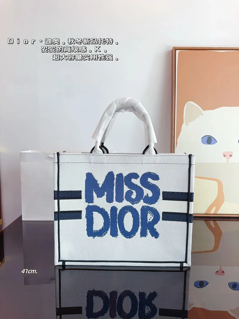Dior Leather Tote Bag — Photo 15