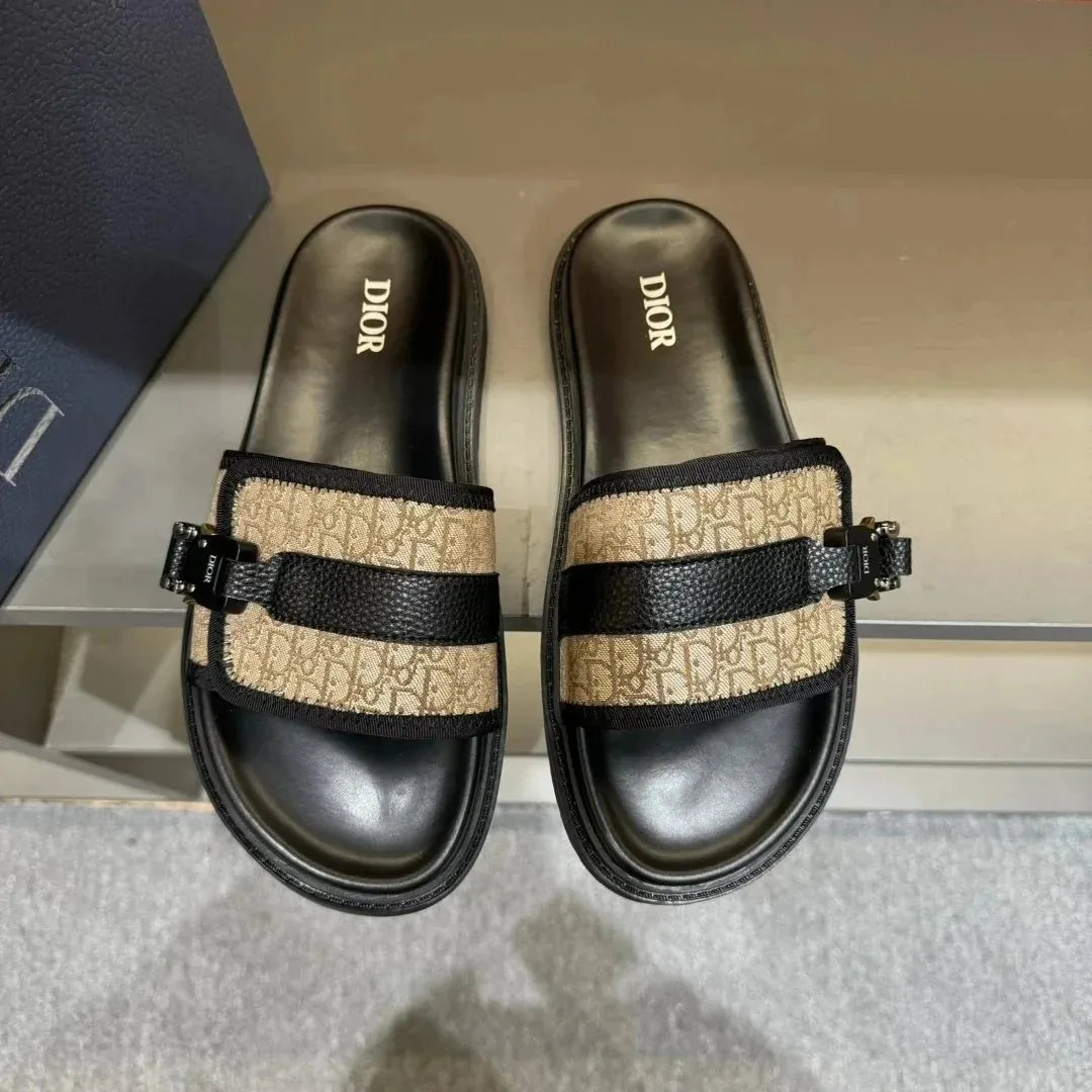 Dior Oblique Logo Slide Sandals Collection — Photo 10