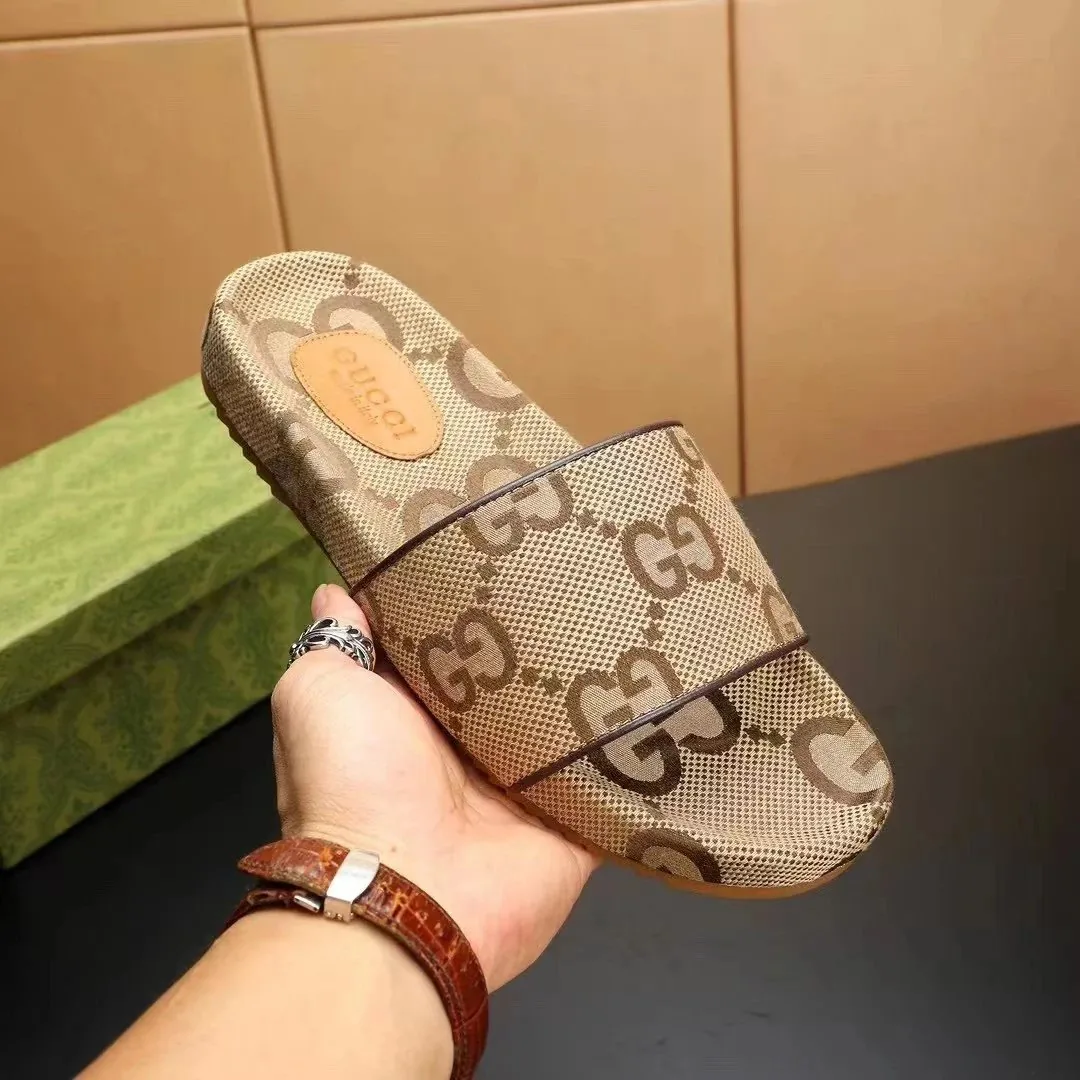 Maxi Canvas Slides — QC