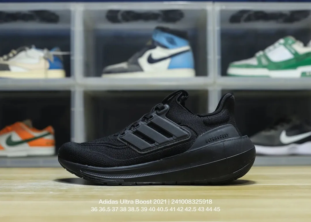Adidas Ultra Boost Low-Top Sneakers — QC