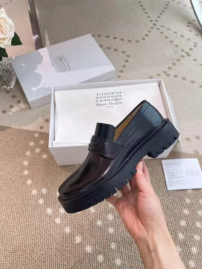 Maison Margiela Tabi Blue White Low-Top Sneakers — Photo 5