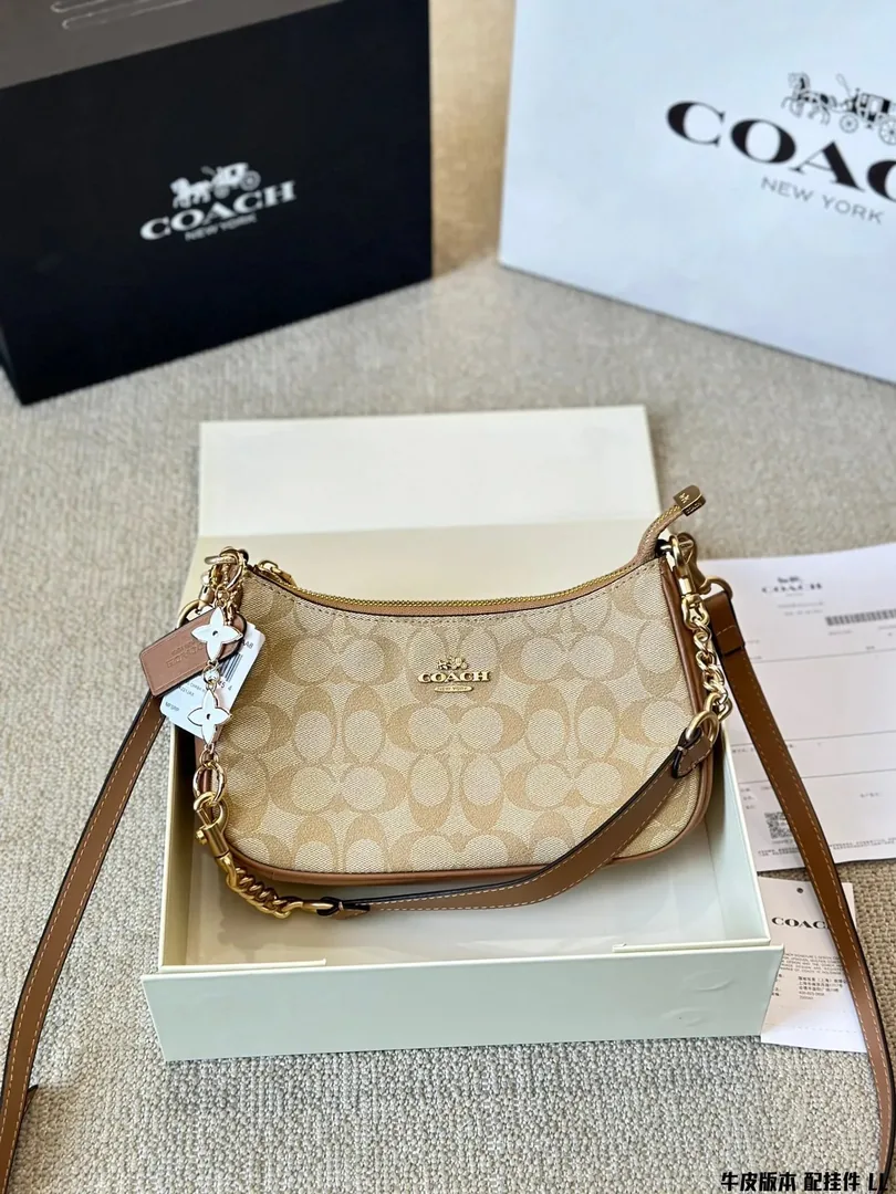 Coach Teri Shoulder Bag — photo 5