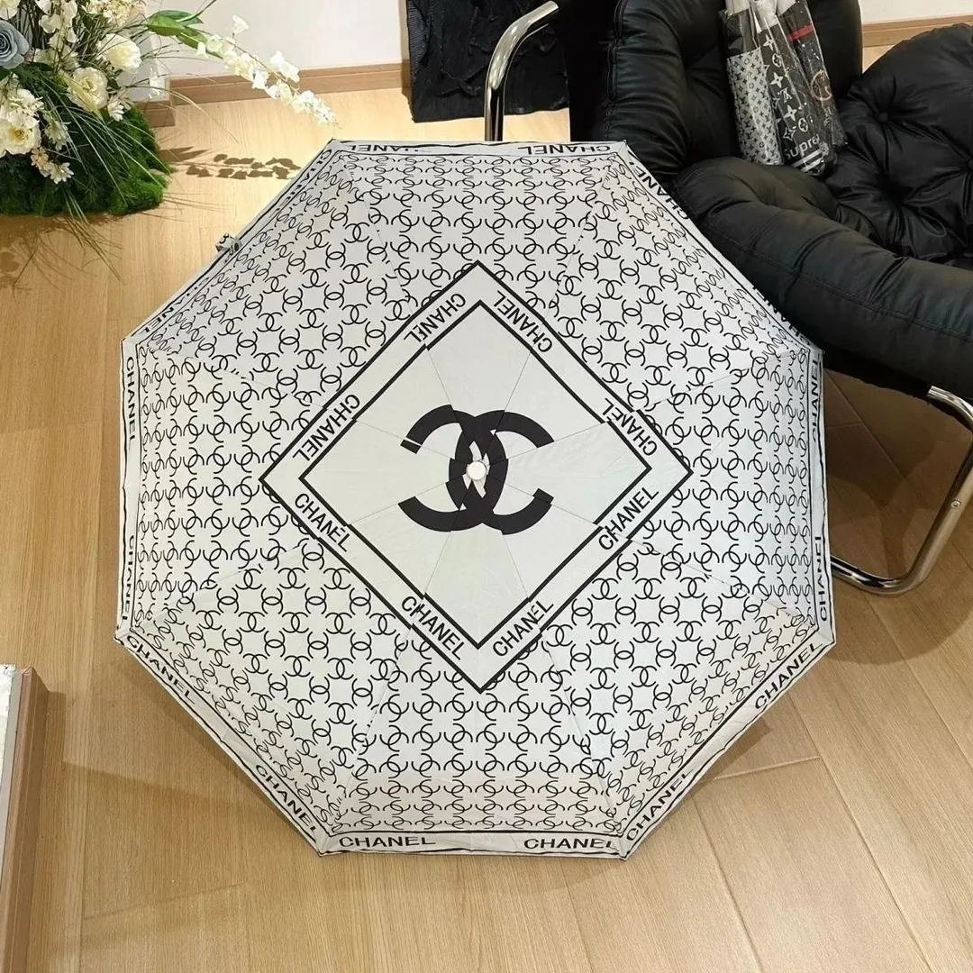 Chanel Umbrella — photo 3