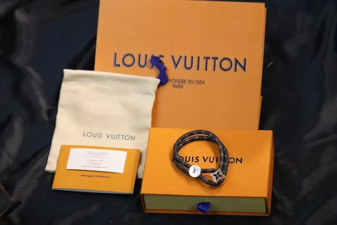 Leather Bracelet — QC
