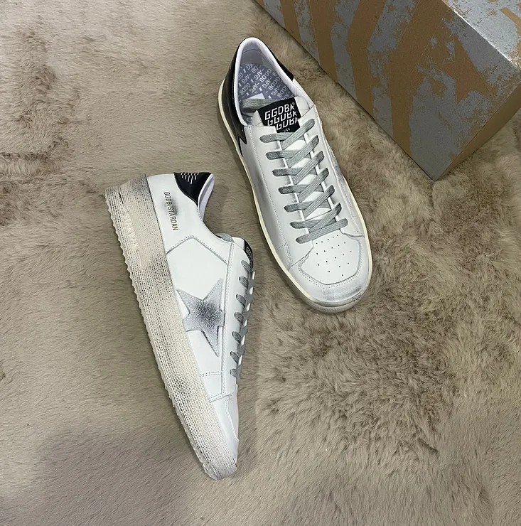 Golden Goose Stardan Black Low-Top Sneakers — QC