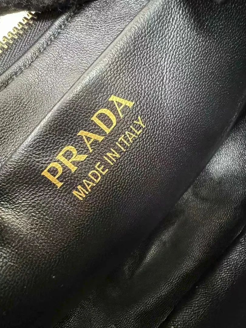 Prada Leather Tote Bag — photo 4