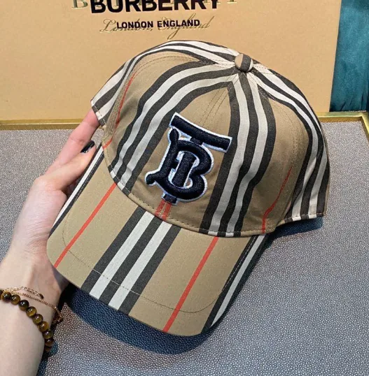 Plaid Cap — Photo 8
