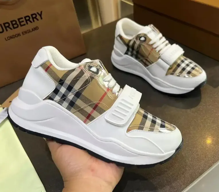 Burberry Sneakers — photo 7