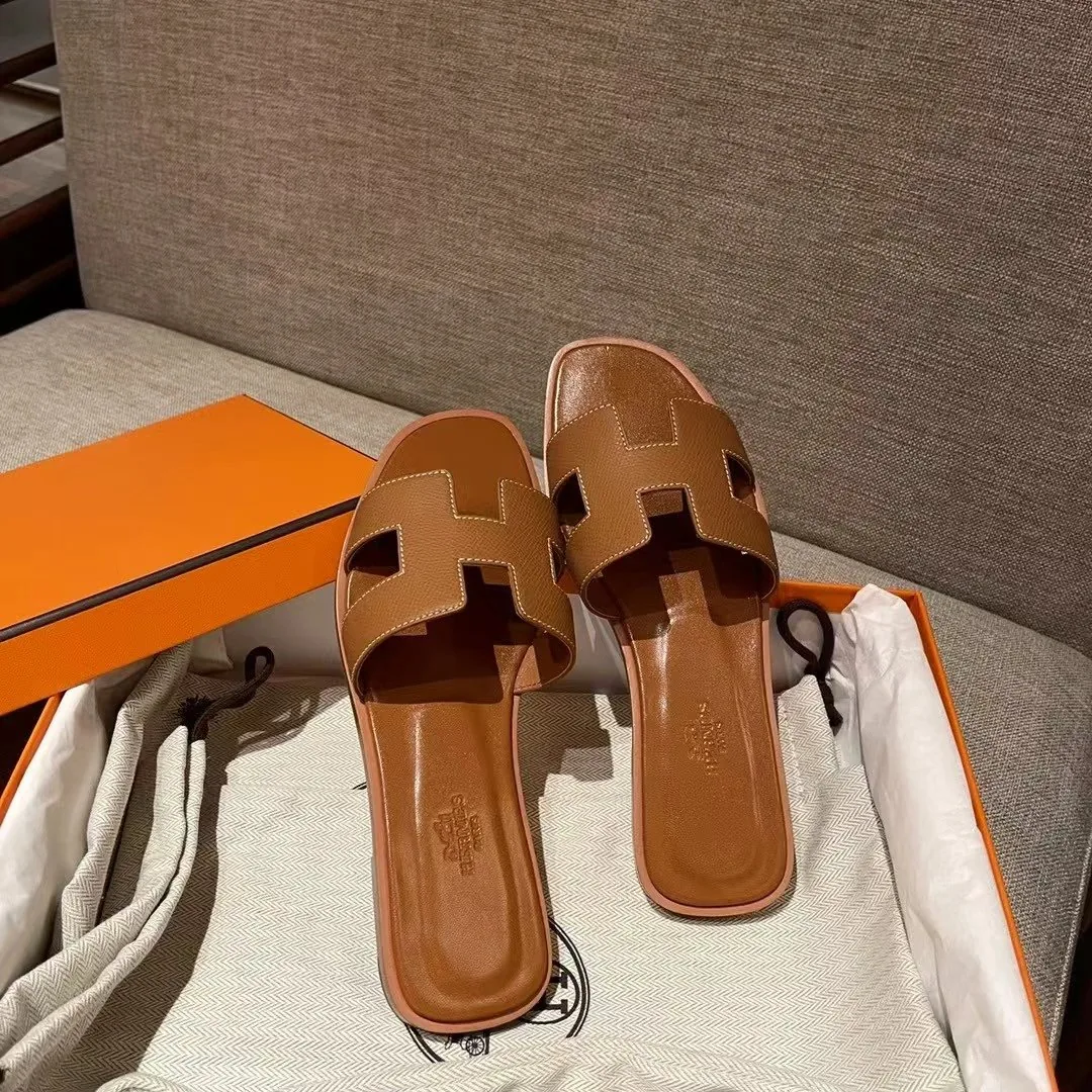 Hermes Slides — Photo 15