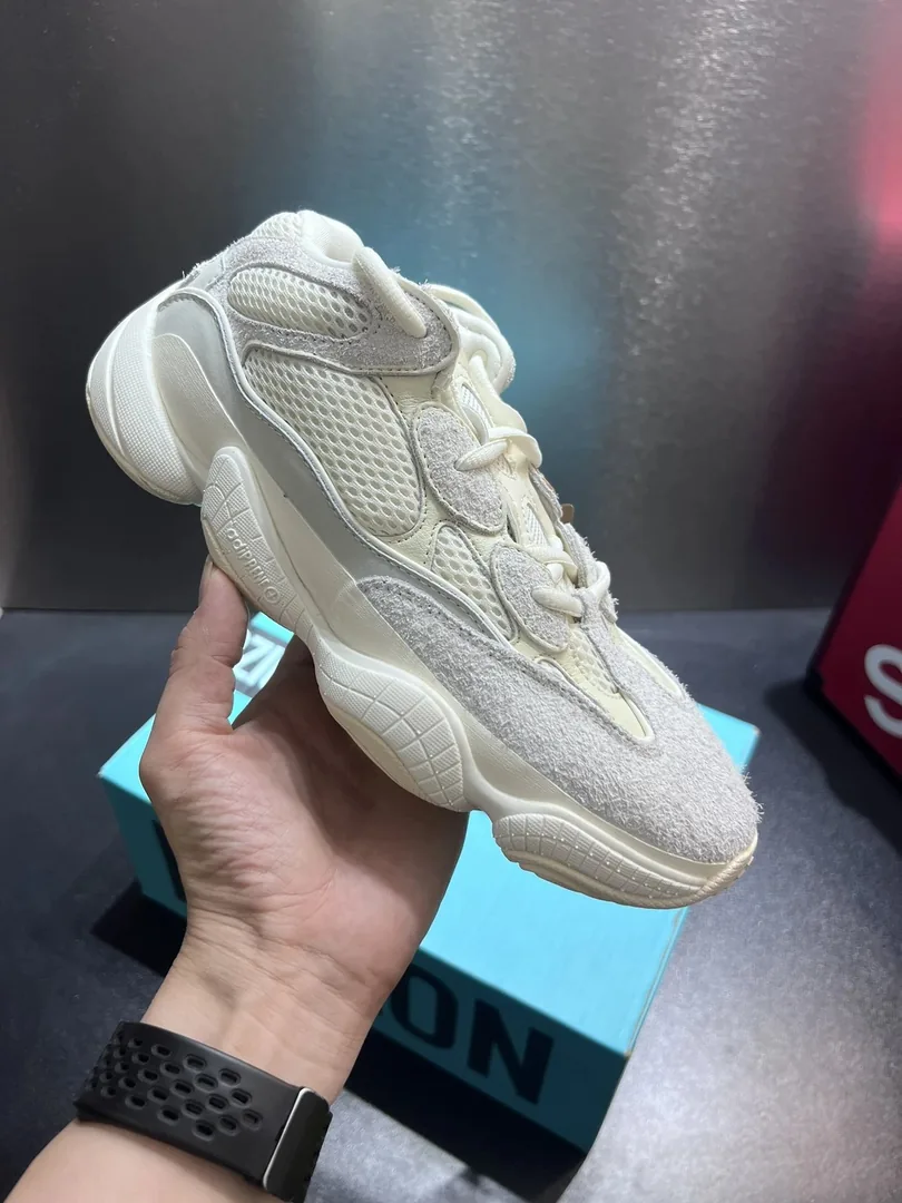 Adidas Yeezy 540 Suede Sneakers — Zdjęcie 14