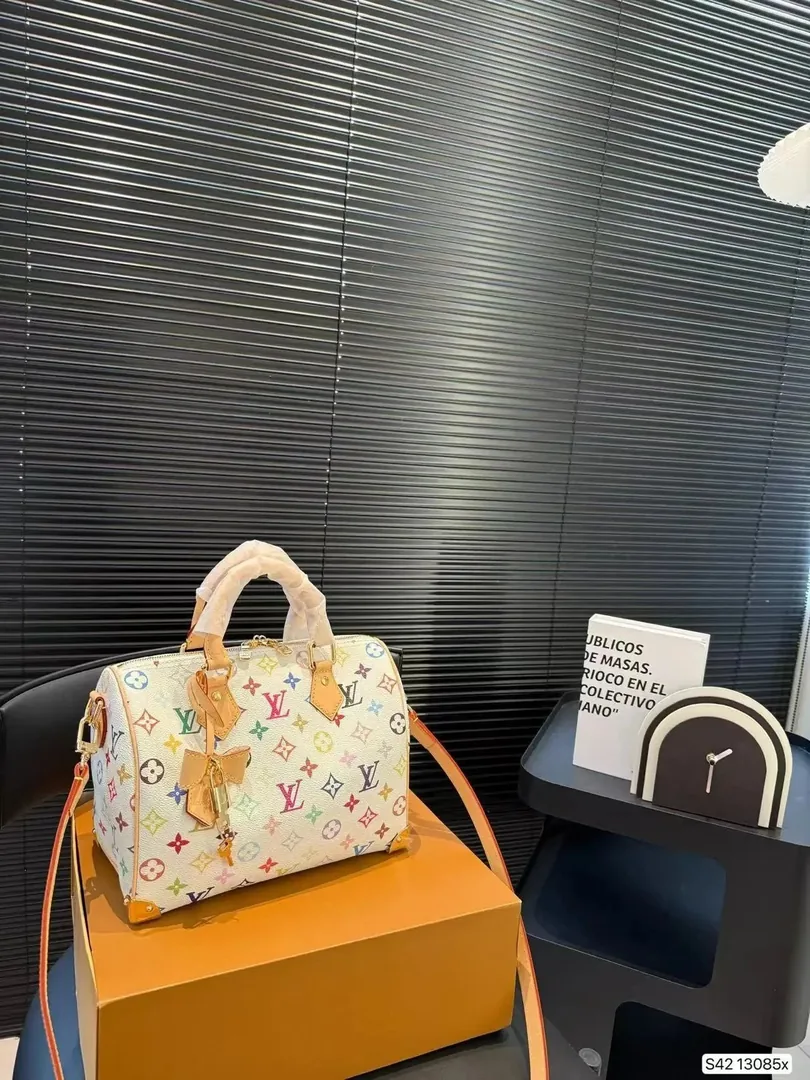Retro Print Bag — Photo 14