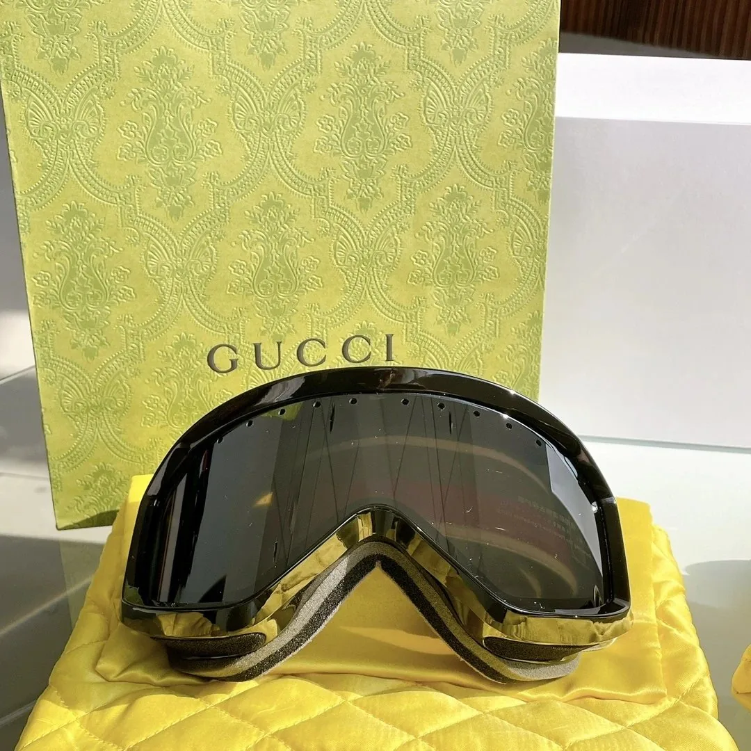 Winter Ski Goggles — Photo 6
