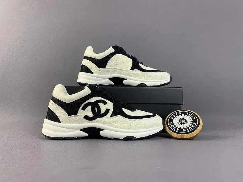 Chanel Black White Low-Tops — Photo 2