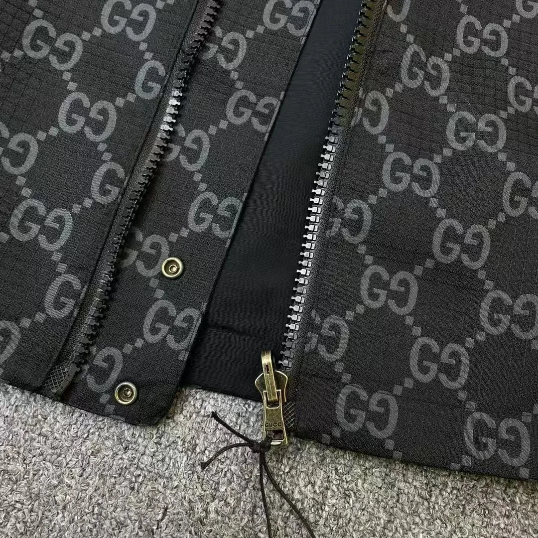 Two-Tone Fabric Bag — Photo 4