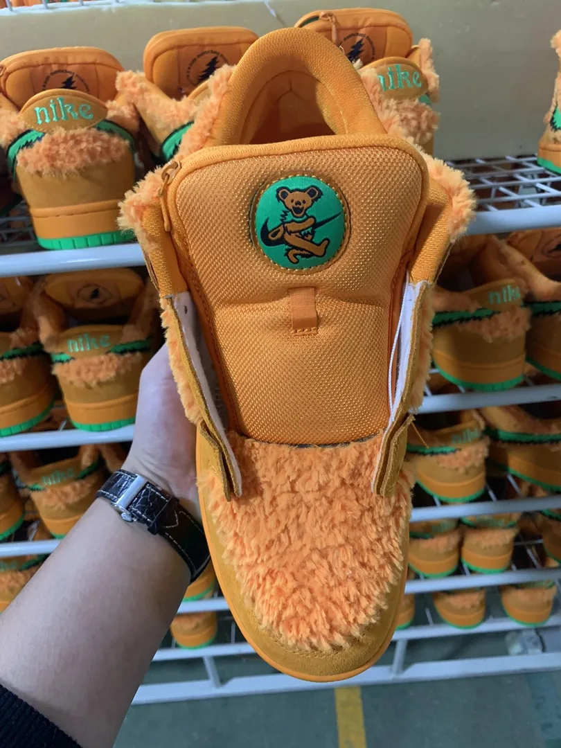 Nike SB Dunk Low Grateful Dead Dancing Bears — Photo 2
