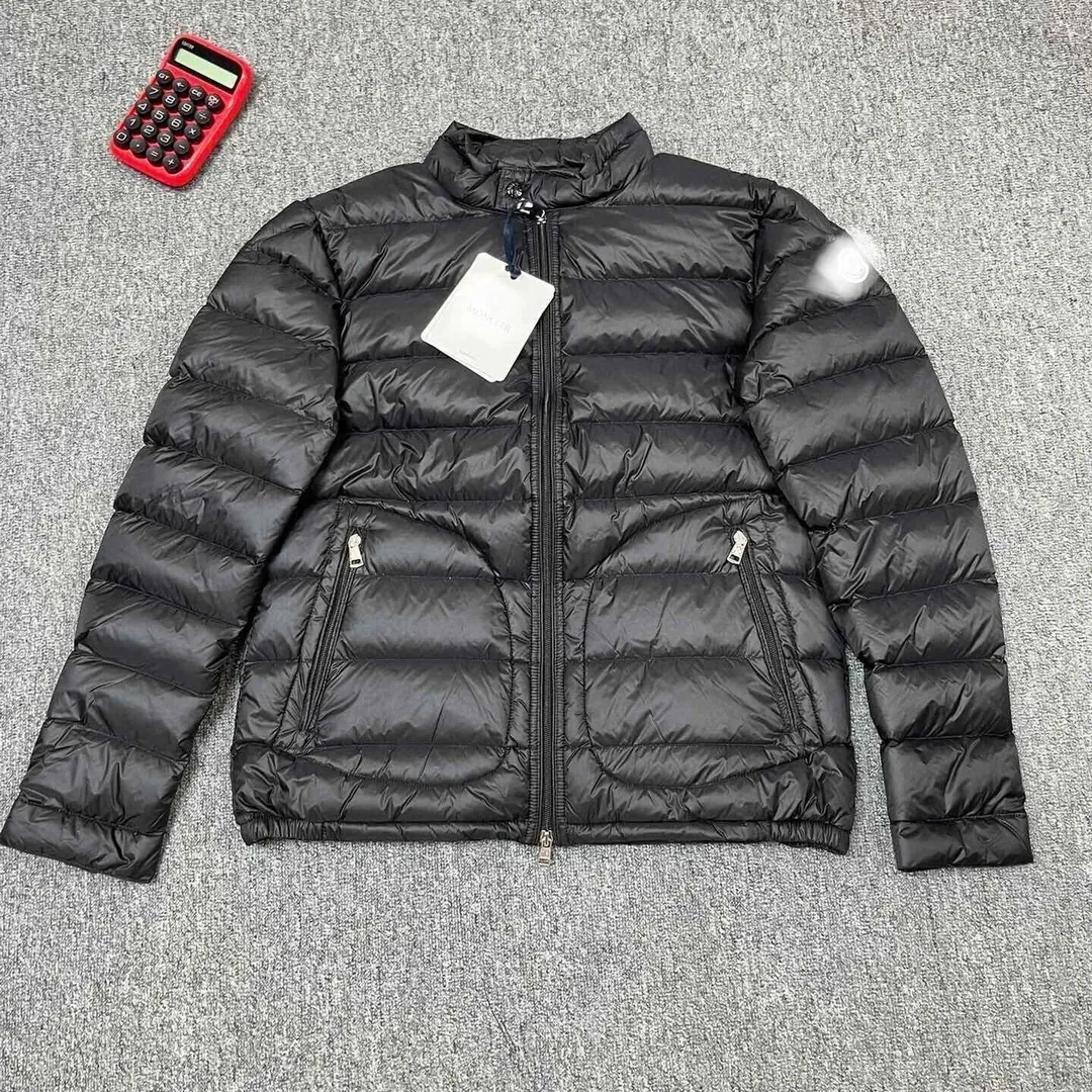 Short Down Jacket — Photo 9