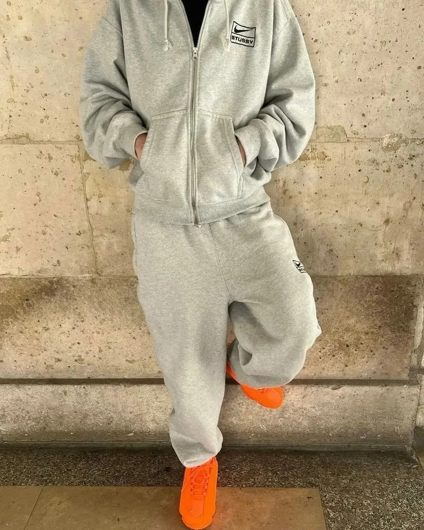 Two-Piece Tracksuit Set — Photo 4