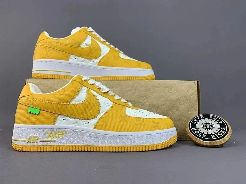 Nike Air Force 1 Low (Travis Scott) Brown Athletic Sneakers — Photo 9