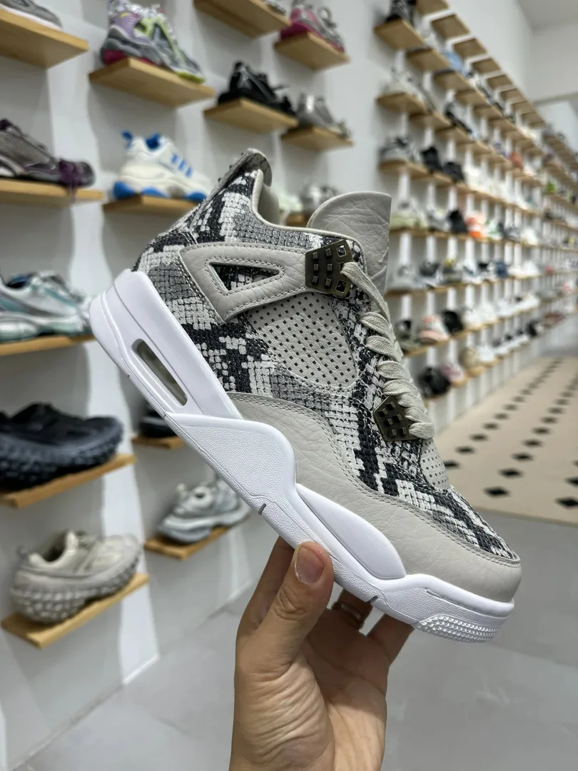 Air Jordan 4 Snakeskin Grey — photo 10
