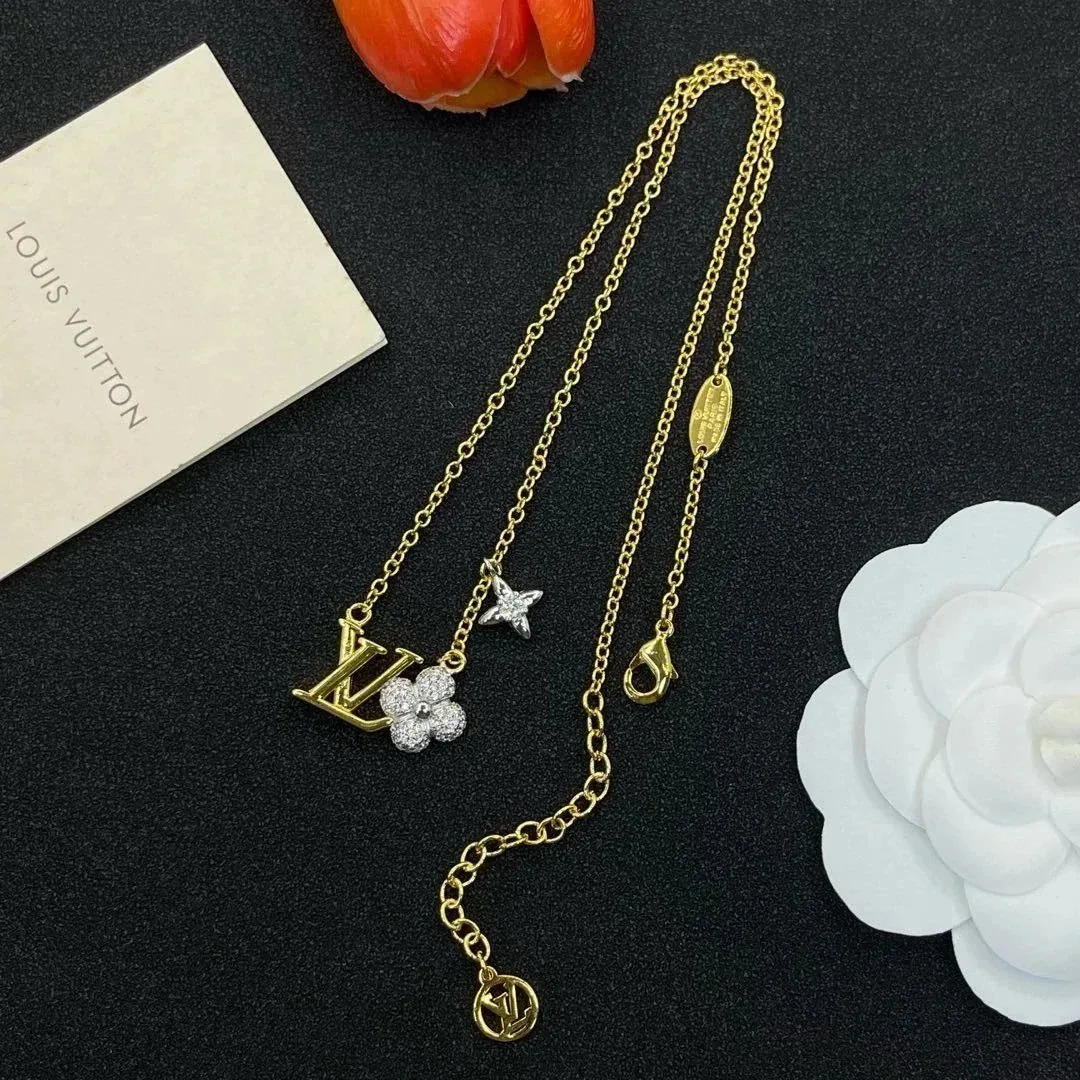 Gold Letter Chain Necklace — QC