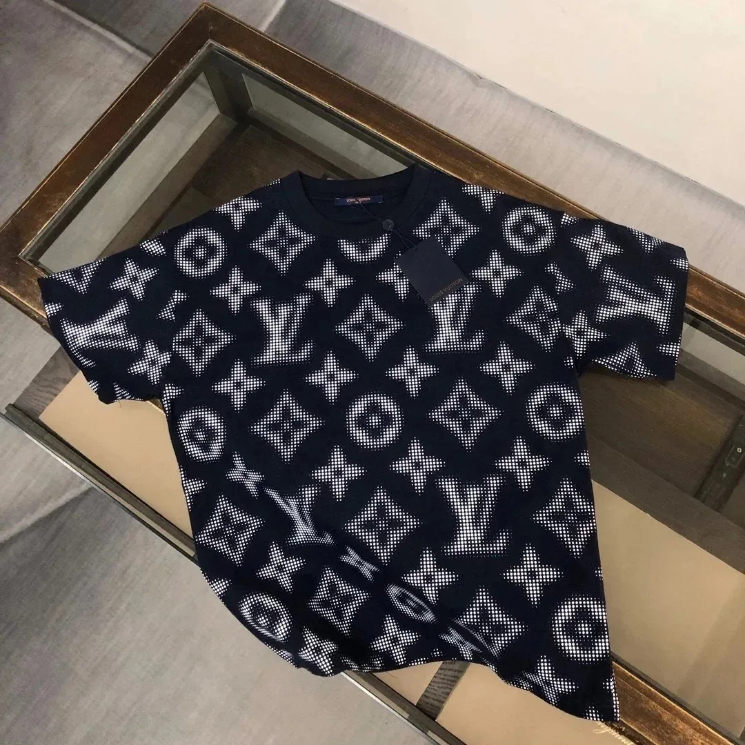 Louis Vuitton Monogram Jacquard T-Shirt Collection — Photo 5