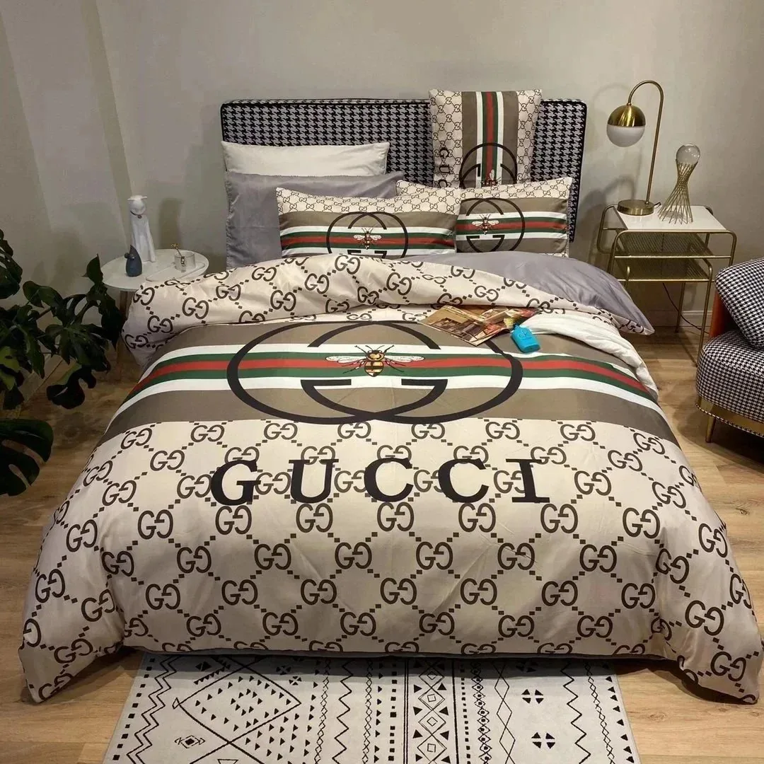 Four-Piece Bed Sheet Set — Photo 2