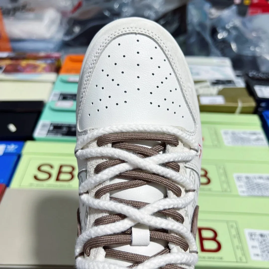 Louis Vuitton LV x Nike Dunk Low Brown Anniversary Top Sneak — photo 7
