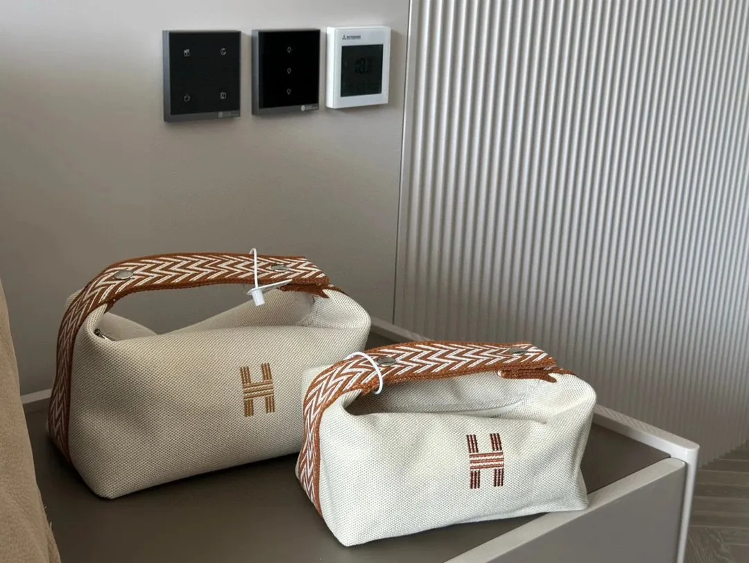 Hermes Leather Toiletry Pouch — photo 3